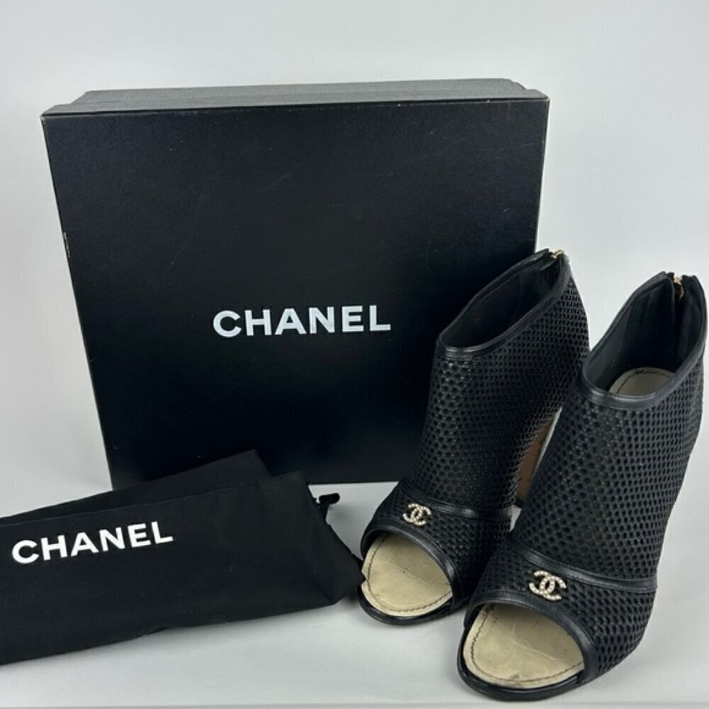 Chanel SS 2011 CC Open Toe Mesh Sandals Black Size 39.5